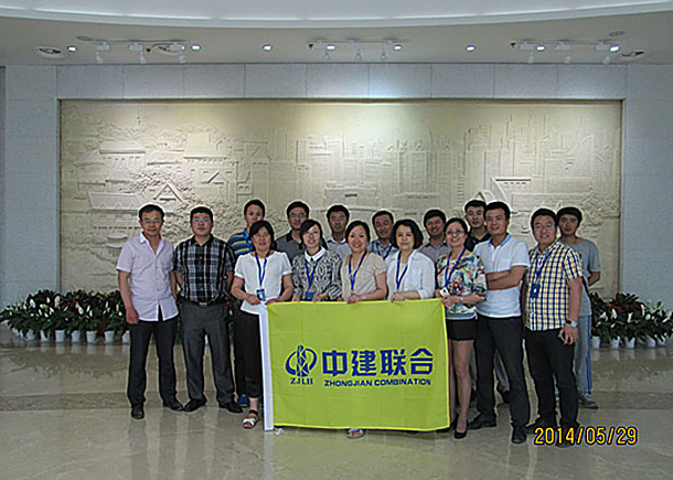 青島中建聯(lián)合建設工程有限公司青島市規(guī)劃展覽館參觀學習(圖1)