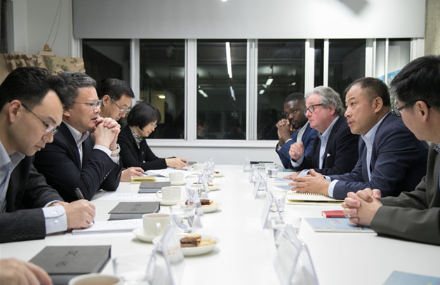 青島市長孟凡利對德才集團英國DC-HD設計院走訪調(diào)研(圖1) 青島市長孟凡利對德才集團英國DC-HD設計院走訪調(diào)研(圖1)