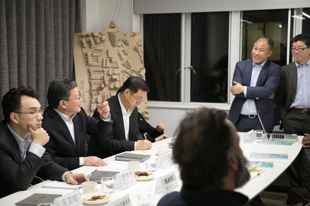 青島市長孟凡利對德才集團英國DC-HD設計院走訪調(diào)研(圖2) 青島市長孟凡利對德才集團英國DC-HD設計院走訪調(diào)研(圖2)