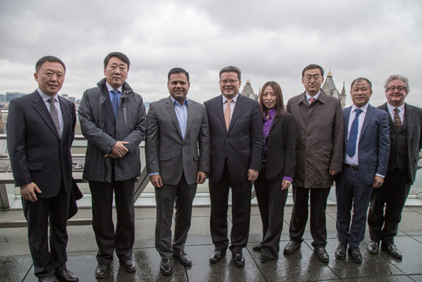 青島市長孟凡利對德才集團英國DC-HD設計院走訪調(diào)研(圖6) 青島市長孟凡利對德才集團英國DC-HD設計院走訪調(diào)研(圖6)