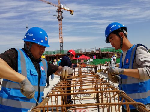 城陽區(qū)舉辦建筑業(yè)職業(yè)技能大賽 比學趕幫超展工匠精神(圖2)