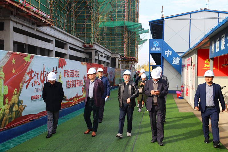 2018青島市重點(diǎn)工程勞動(dòng)競(jìng)賽暨“查保促”活動(dòng)在中建聯(lián)合東郭莊項(xiàng)目開(kāi)展(圖3) 2018青島市重點(diǎn)工程勞動(dòng)競(jìng)賽暨“查保促”活動(dòng)在中建聯(lián)合東郭莊項(xiàng)目開(kāi)展(圖3)