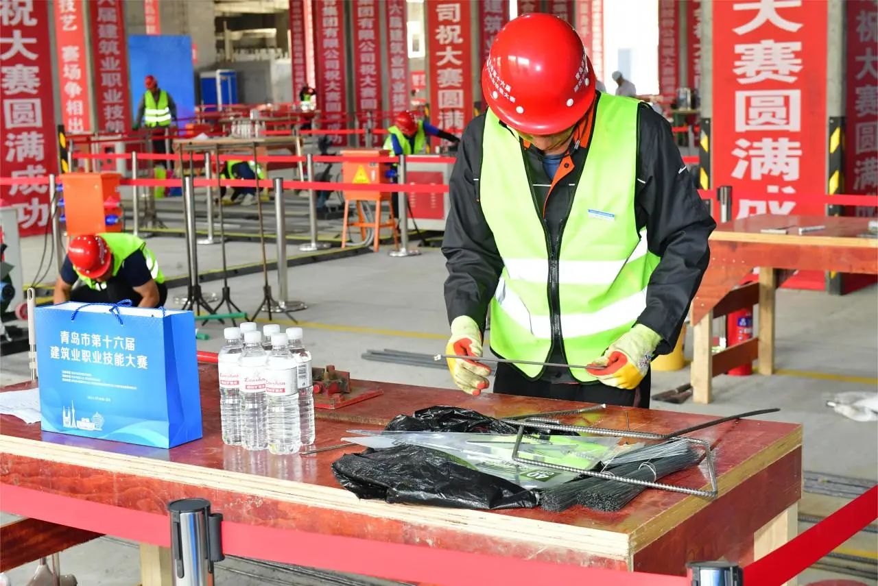 弘揚工匠精神，助推中國創(chuàng)造|中建聯(lián)合協(xié)辦青島市第十六屆建筑業(yè)職業(yè)技能大賽(圖6)